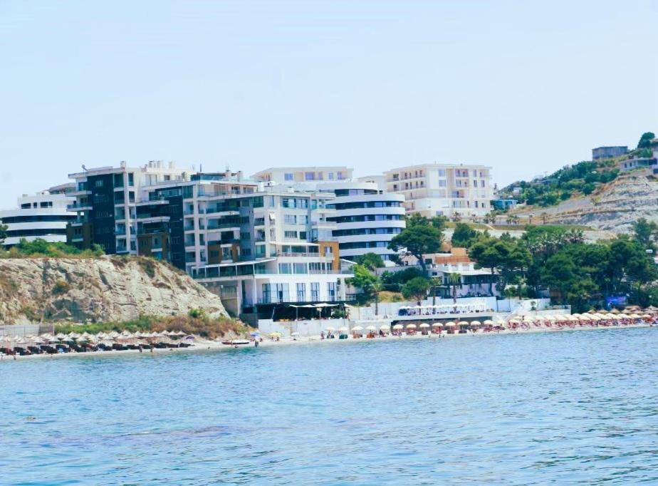 Sea&Sun&Sand Luxury Apartment In Durrës Esterno foto