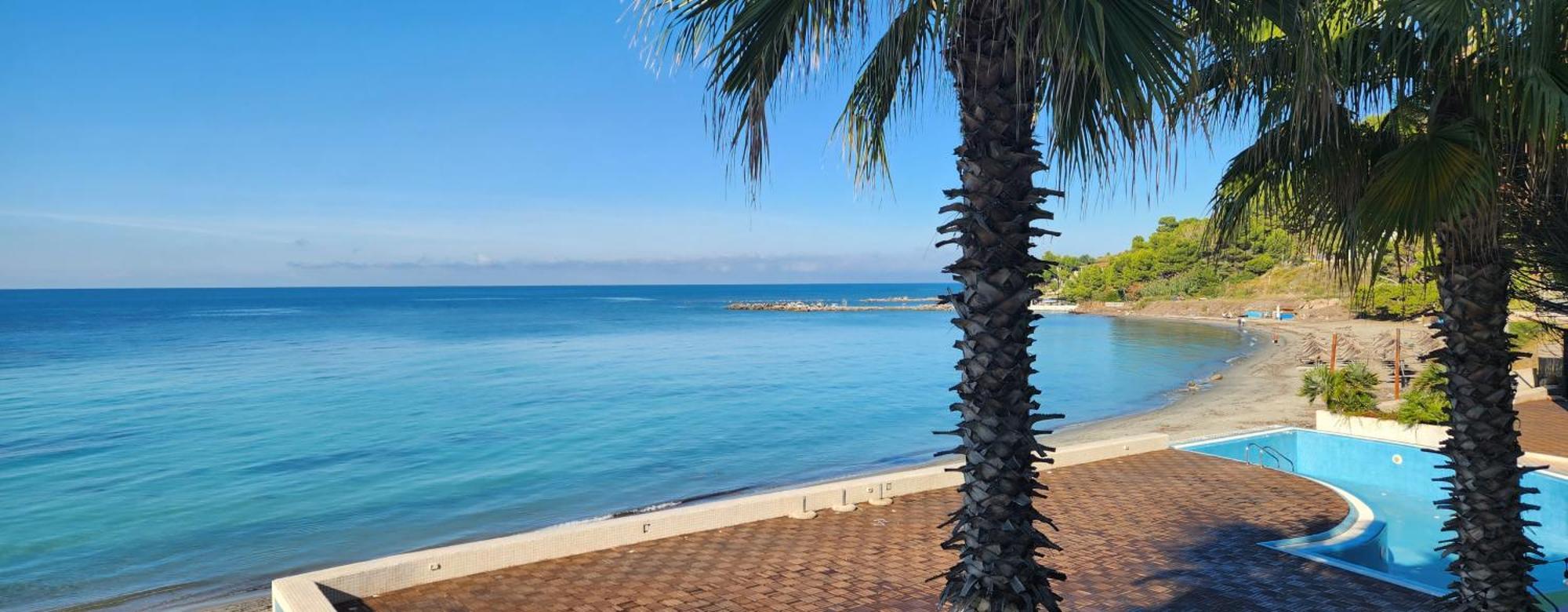 Sea&Sun&Sand Luxury Apartment In Durrës Esterno foto
